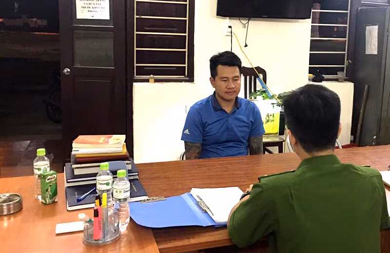 Đối tượng Nguyễn Phú Cường tại cơ quan Công an