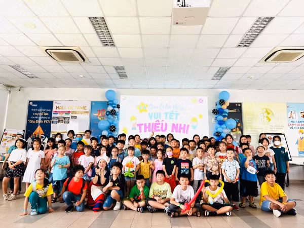 Cùng Cô Gái Hà Lan vui Tết Thiếu nhi tại nhà máy Bình Dương và Hà Nam Cùng Cô Gái Hà Lan vui Tết Thiếu nhi tại nhà máy Bình Dương và Hà Nam
