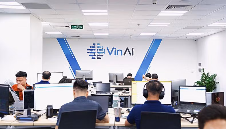 VinAI quy tụ gần 200 nhà khoa học, kỹ sư tên tuổi, đã có chỗ đứng nhất định trong ngành trí tuệ nhân tạo thế giới. VinAI quy tụ gần 200 nhà khoa học, kỹ sư tên tuổi, đã có chỗ đứng nhất định trong ngành trí tuệ nhân tạo thế giới.