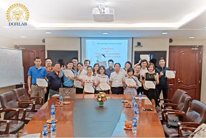 Học viên hoàn thành các khóa học tại DOJILAB được nhận chứng chỉ cuối khóa Học viên hoàn thành các khóa học tại DOJILAB được nhận chứng chỉ cuối khóa