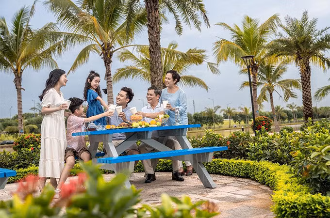 Chỉ mất 30 – 45 phút chuẩn bị, cư dân đã có một bữa tiệc nướng bên bờ biển trong khuôn viên đại đô thị mà không cần phải đi xa