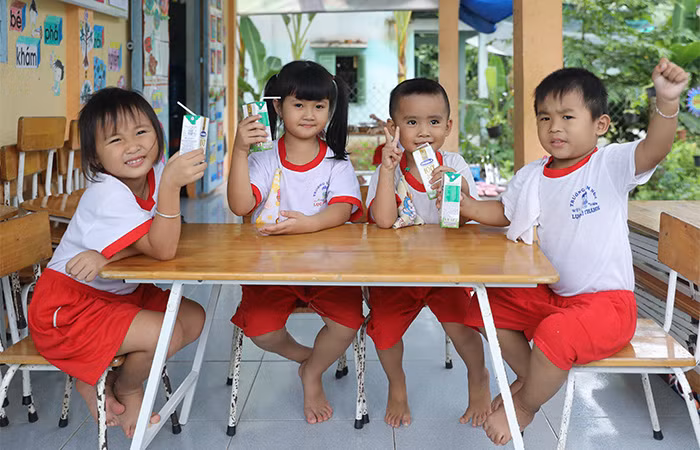 Hơn 46.300 học sinh mầm non, tiểu học công lập tại Vĩnh Long đang được thụ hưởng chương trình SHĐ trong năm học 2020-2021