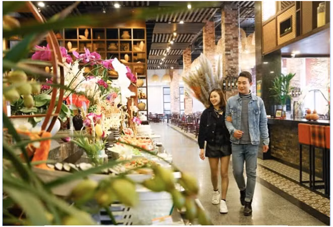 Buffet tại nhà hàng Vân Sam thuộc KDL Sun World Fansipan Legend