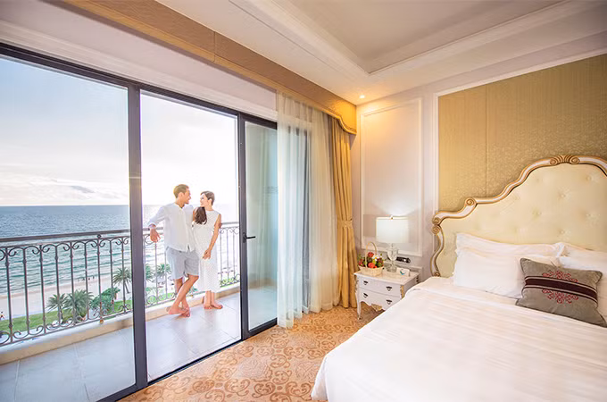 Với tiết trời mát mẻ, mùa thu sẽ mang đến những tuần trăng mật ngọt ngào cho các cặp đôi Với tiết trời mát mẻ, mùa thu sẽ mang đến những tuần trăng mật ngọt ngào cho các cặp đôi
