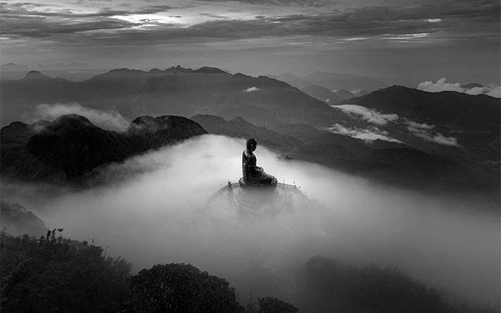 "Tượng phật trên nóc nhà Đông Dương” – NAG Lê Việt Khánh
