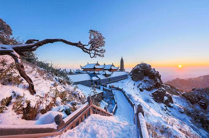 Tác phẩm chụp tuyết bao phủ tuyệt đẹp trên quần thể Sun World Fansipan Legend của NAG Vũ Minh Quân