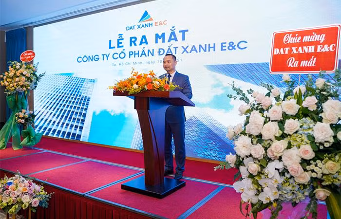 Chia sẻ tại buổi lễ, Tổng giám đốc Lê Hào cho biết Đất Xanh E&amp;C muốn mở rộng thị trường đầu tư và phát triển dự án cho nhiều đối tượng tiềm năng hơn là giới hạn chỉ cho các “ông lớn” BĐS.