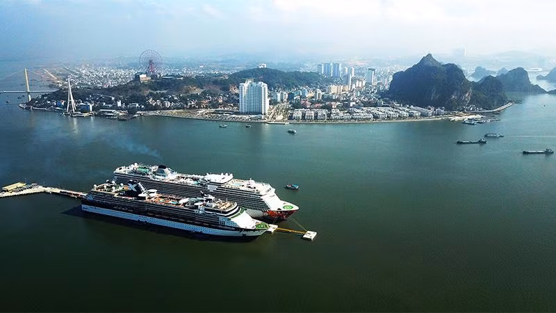 Dự án phức hợp Sun Grand Marina Town nằm ngay bên Cảng tàu khách quốc tế Hạ Long