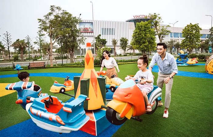 Sở hữu hệ thống tiện ích khổng lồ, đặc biệt là chuỗi tiện ích đa dạng cho trẻ nhỏ - Vinhomes Smart City được nhiều phụ huynh tin tưởng lựa chọn để con có môi trường phá triển toàn diện.