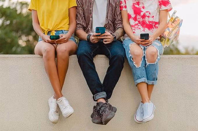 Doanh thu nhóm hàng smartphone dự đoán sẽ tăng mạnh khi Việt Nam chấm dứt nền tảng 2G