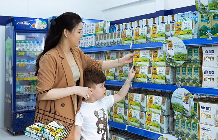 Những sản phẩm sữa tươi Green Farm mới lên kệ tại cửa hàng Giấc mơ sữa Việt của Vinamilk
