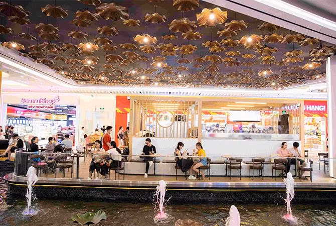 Vừa ngồi uống cafe vừa thảnh thơi cùng nhau ngắm lại kho thành tích check-in từ sáng tới giờ, chắn chắn bạn sẽ thấy thỏa mãn vì kế hoạch F5 của cả gia đình đã thành công rực rỡ. Vừa ngồi uống cafe vừa thảnh thơi cùng nhau ngắm lại kho thành tích check-in từ sáng tới giờ, chắn chắn bạn sẽ thấy thỏa mãn vì kế hoạch F5 của cả gia đình đã thành công rực rỡ.