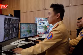 CSGT Hà Nội mở "làn sóng xanh" cứu kịp thời sản phụ bị đau ruột thừa