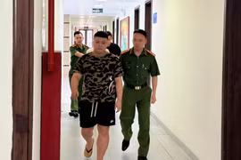 Triệu tập 3 đối tượng dịch vụ xe cứu thương ‘chặt chém’ bệnh nhân, ‘thổi’ giá thuốc
