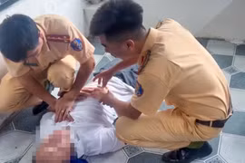 Kịp thời cứu sống người đàn ông đột quỵ tại quán ăn bên Quốc lộ 32