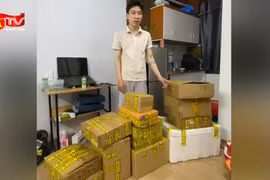 Bắt giữ nhóm đối tượng kinh doanh trái phép số lượng lớn thuốc lá điện tử