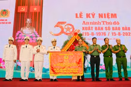 Kỷ niệm 50 năm An ninh Thủ đô: Vững bản lĩnh, sáng niềm tin