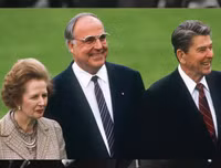 Vĩnh biệt ông Helmut Kohl - người phá đổ bức tường Berlin để tạo nên nước Đức hiện đại