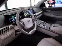 Hyundai trình làng xe chạy bằng nhiên liệu hydro mới