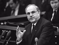 Vĩnh biệt ông Helmut Kohl - người phá đổ bức tường Berlin để tạo nên nước Đức hiện đại