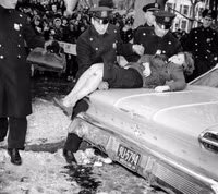Nhìn lại chuyến đi đầu tiên của ban nhạc The Beatles huyền thoại đến thành phố New York (2)