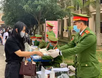 Gần 300 người hoàn thành cách ly tại Vĩnh Phúc được trở về nhà