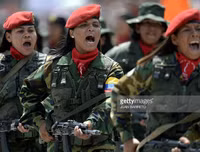 Bất ngờ trước vẻ đẹp nữ binh sĩ 'quốc gia hoa hậu' Venezuela