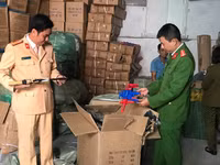 Cận cảnh số hàng hóa 