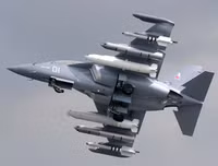 Chỉ trong 1 tháng 3 chiếc gãy cánh, Yak-130 do Nga sản xuất là siêu phẩm 