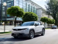 [ẢNH] MX-30: Xe điện thương mại đầu tiên của Mazda
