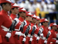 Bất ngờ trước vẻ đẹp nữ binh sĩ 'quốc gia hoa hậu' Venezuela