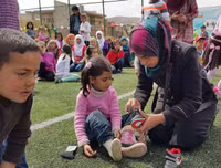 Xúc động ngắm những nụ cười tự nhiên của trẻ thơ Syria