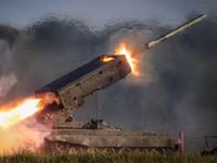 Lí do pháo phản lực nhiệt áp TOS-1A là ác mộng với mọi kẻ thù