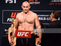 Những võ sĩ thực chiến MMA đáng sợ nhất thế giới hiện nay (3)