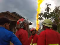 Hỏa hoạn tại giếng dầu tỉnh Aceh, Indonesia khiến hàng chục người thương vong