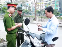 Phường Khương Đình quyết liệt xử lý vi phạm về trật tự đô thị