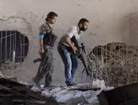 Lực lượng đối lập được Mỹ hậu thuẫn đang làm quân chính phủ Syria khốn đón là ai?