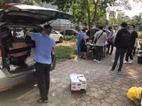 [Ảnh] 15 công dân hoàn thành cách ly tập trung tại bệnh viện CATP Hà Nội được trở về nhà