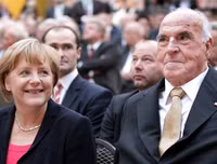 Vĩnh biệt ông Helmut Kohl - người phá đổ bức tường Berlin để tạo nên nước Đức hiện đại