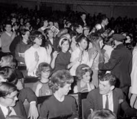 Nhìn lại chuyến đi đầu tiên của ban nhạc The Beatles huyền thoại đến thành phố New York (1)