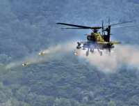 Hung thần AH-64 Apache Mỹ tấn công làm khủng bố IS kinh hoàng bạt vía