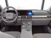 Hyundai trình làng xe chạy bằng nhiên liệu hydro mới