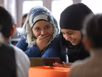 Xúc động ngắm những nụ cười tự nhiên của trẻ thơ Syria
