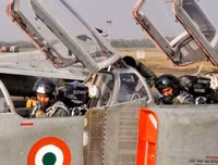 Cận cảnh tiêm kích cánh cụp cánh xòe MiG-23 của Ấn Độ vừa bị rơi cháy rụi