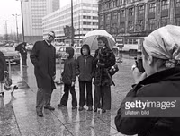 Vĩnh biệt ông Helmut Kohl - người phá đổ bức tường Berlin để tạo nên nước Đức hiện đại