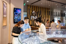 Khách đổ xô bán kim cương, PNJ đã phải chi hơn 7.000 tỷ đồng để mua lại
