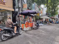Ngổn ngang phố 