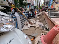 Ngổn ngang phố 