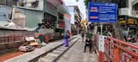 Du khách vẫn tấp nập trên 'phố cà phê đường tàu' ở Hà Nội