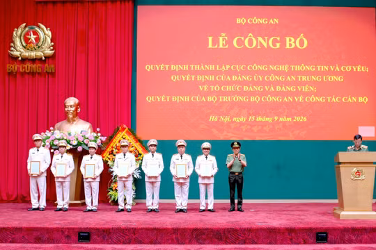 Bộ Công an công bố Quyết định thành lập Cục Công nghệ thông tin và Cơ yếu